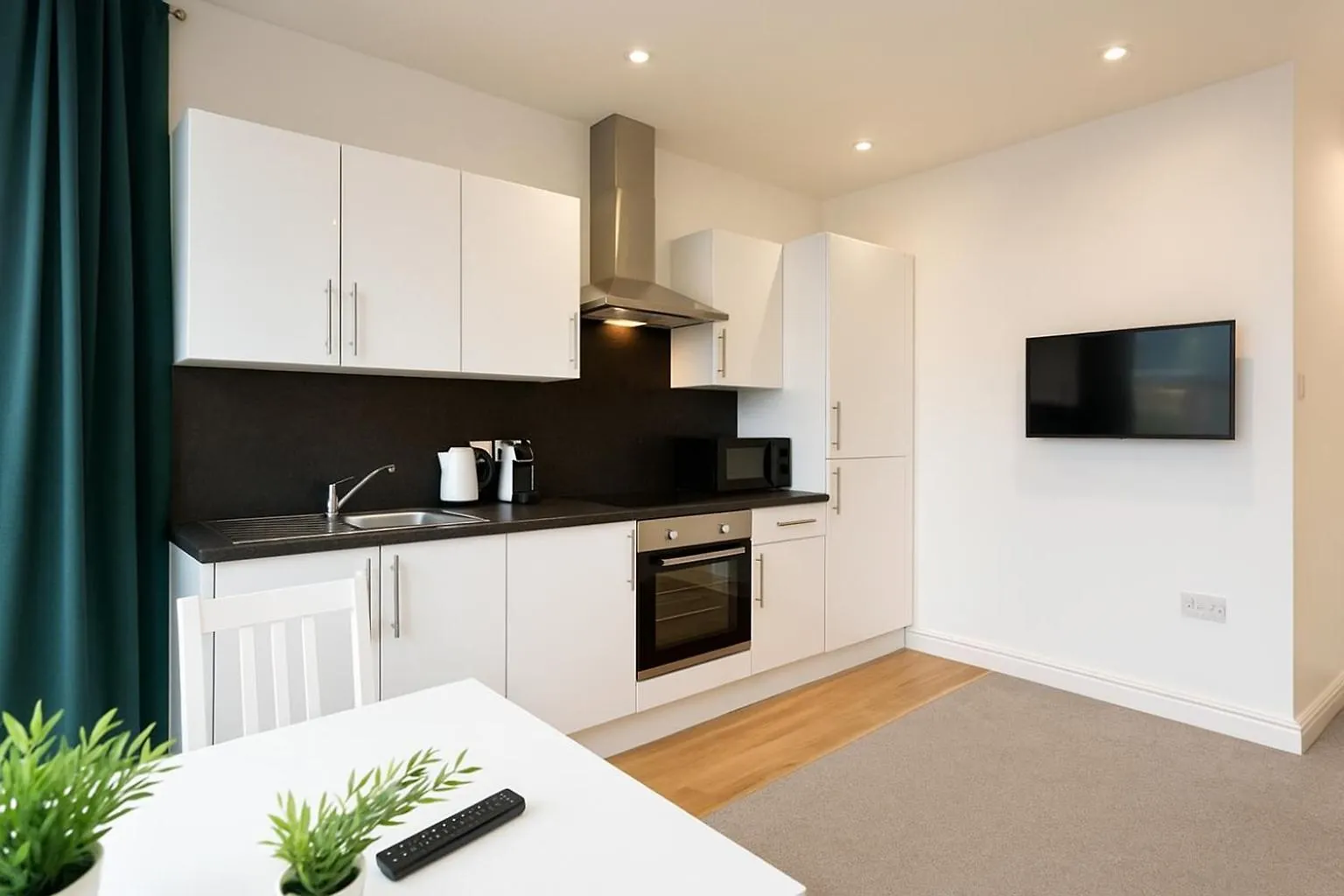 Stylish Modern Apartment For Up To 4 Nr Citycentre Cardiff