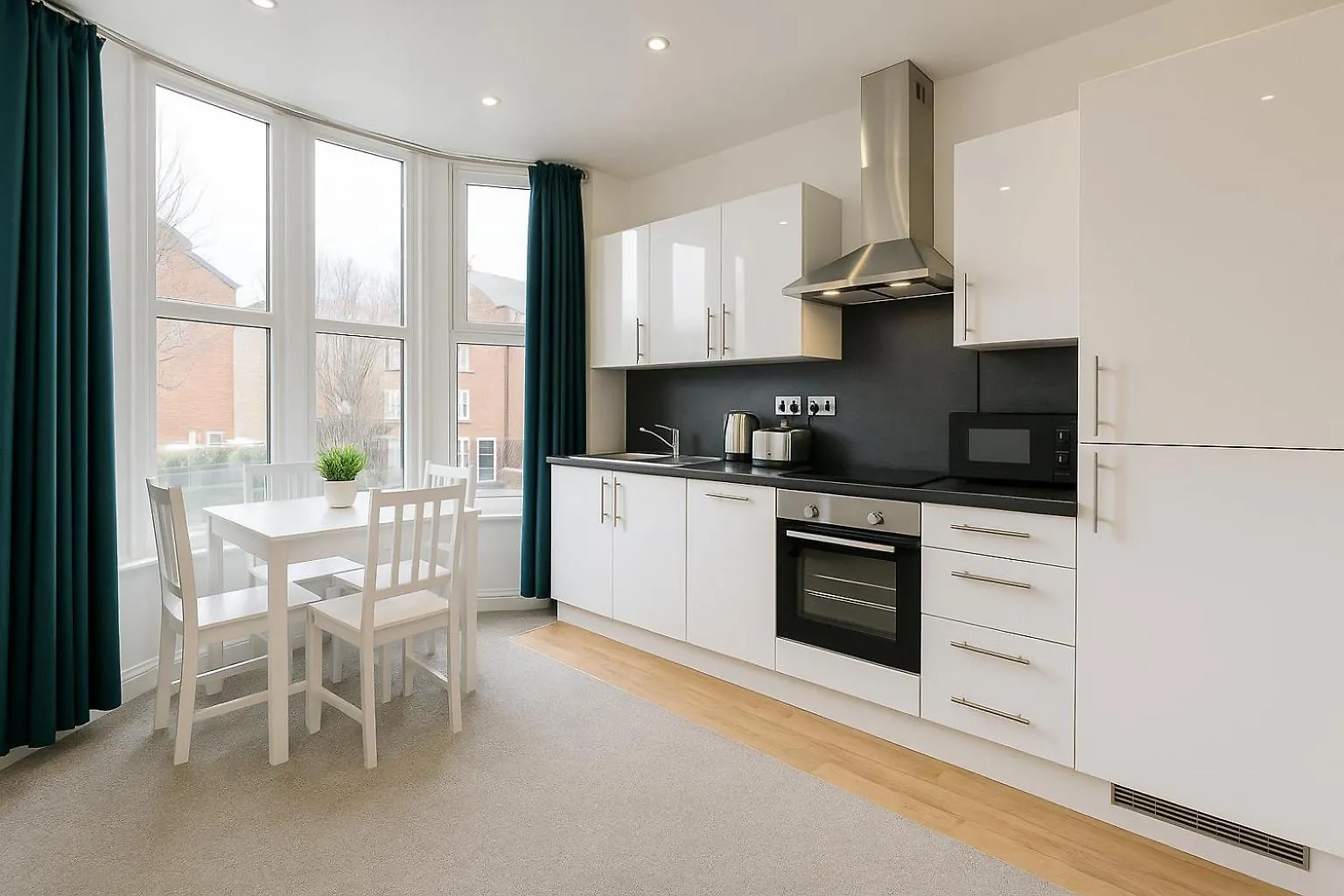 Stylish Modern Apartment For Up To 4 Nr Citycentre Cardiff United Kingdom
